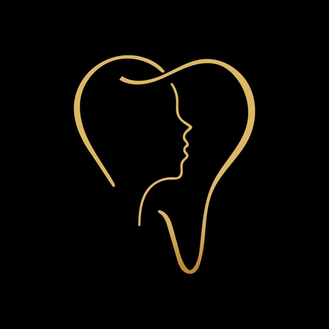 AURA - Dental & Aesthetic logo