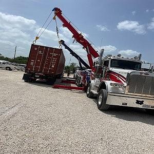 Fernandez &amp; Sons Towing logo