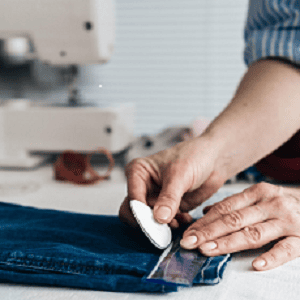 Master Tailors logo