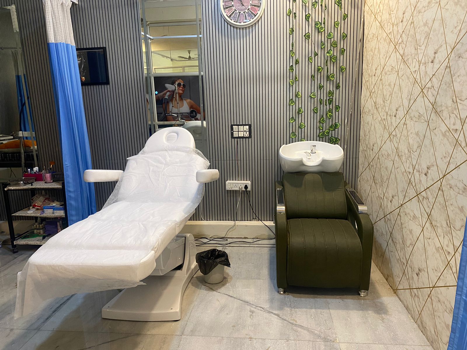 Dr. Himani Yadav – Cosmetic Surgeon In Gurgaon
