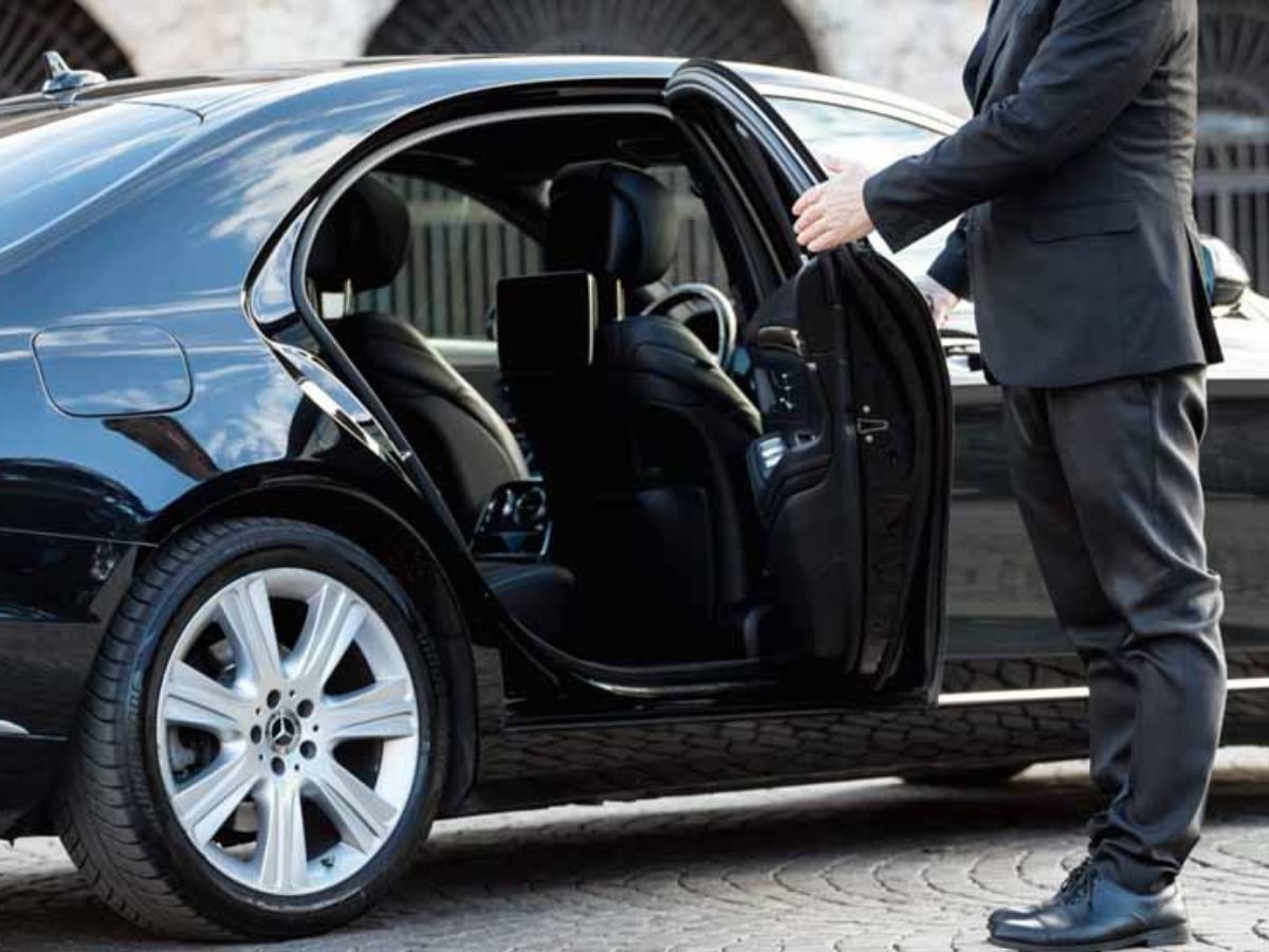 Cambridge Black Limo