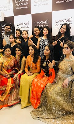 Lakme Academy, Saket