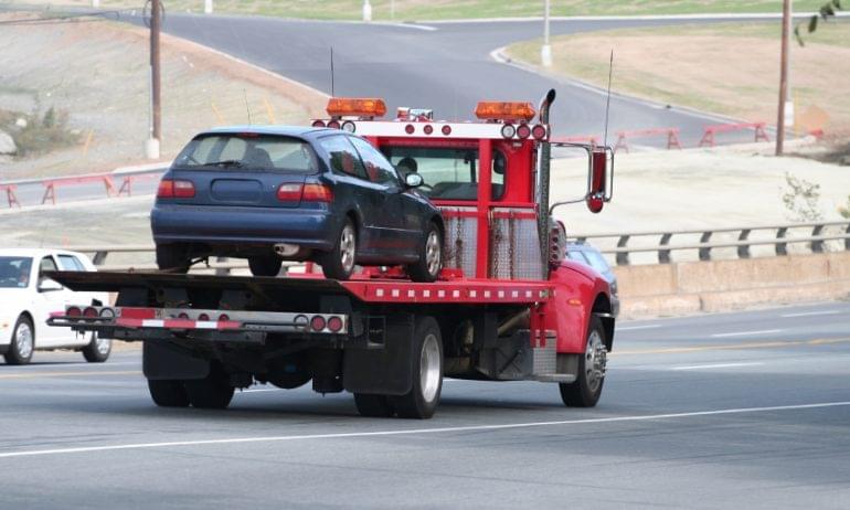 Car Towing Services / CERTIFIED ROADSIDE ASSISTANCE logo