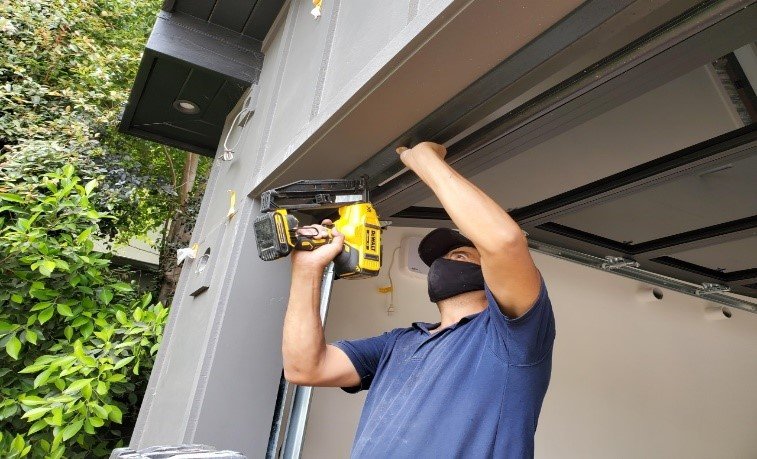 Help Garage Door logo