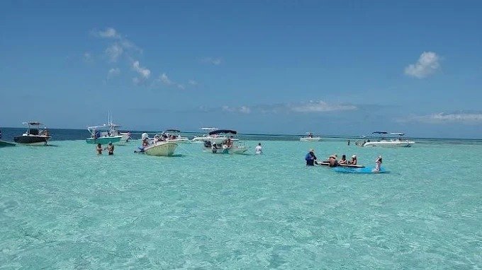 Casual Monday Charters