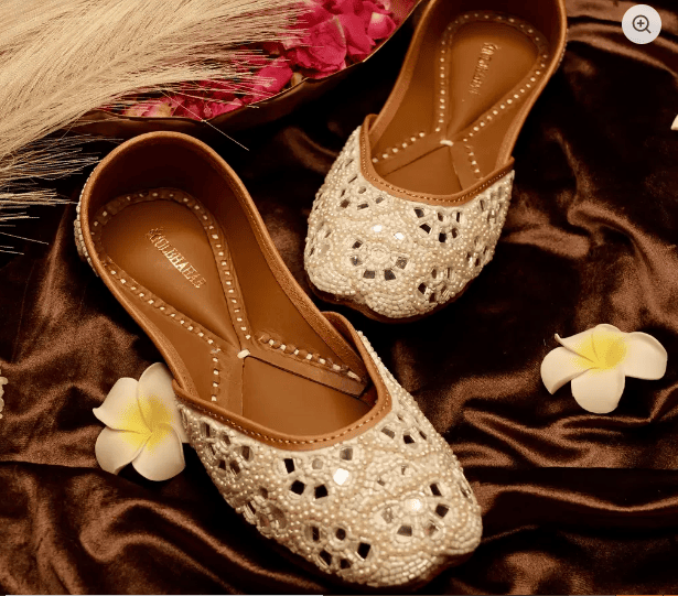 Gulbhahar: Exquisite Kundan Work Sarees Reflecting Luxury and Traditional Craftsmanship Gracefully logo