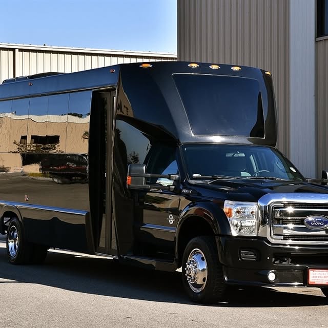 Deluxe Limousine &amp; Transportation of Houston