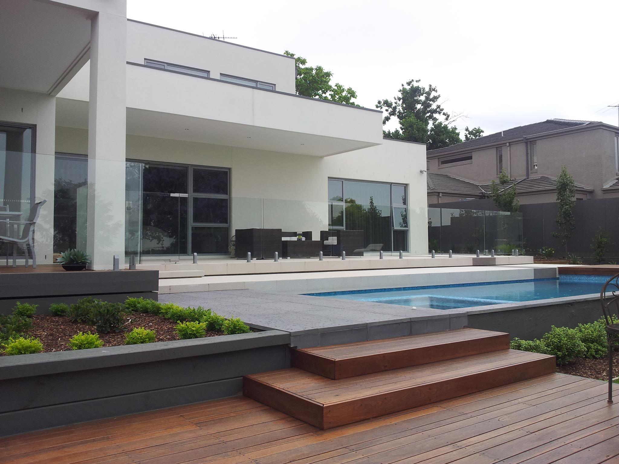 Totally Frameless